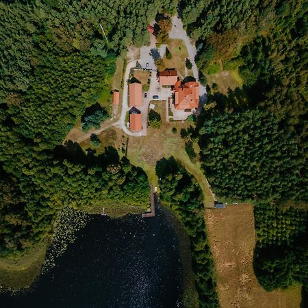 Kwatera W Lesniczowce Czarne Karszanek Exterior foto
