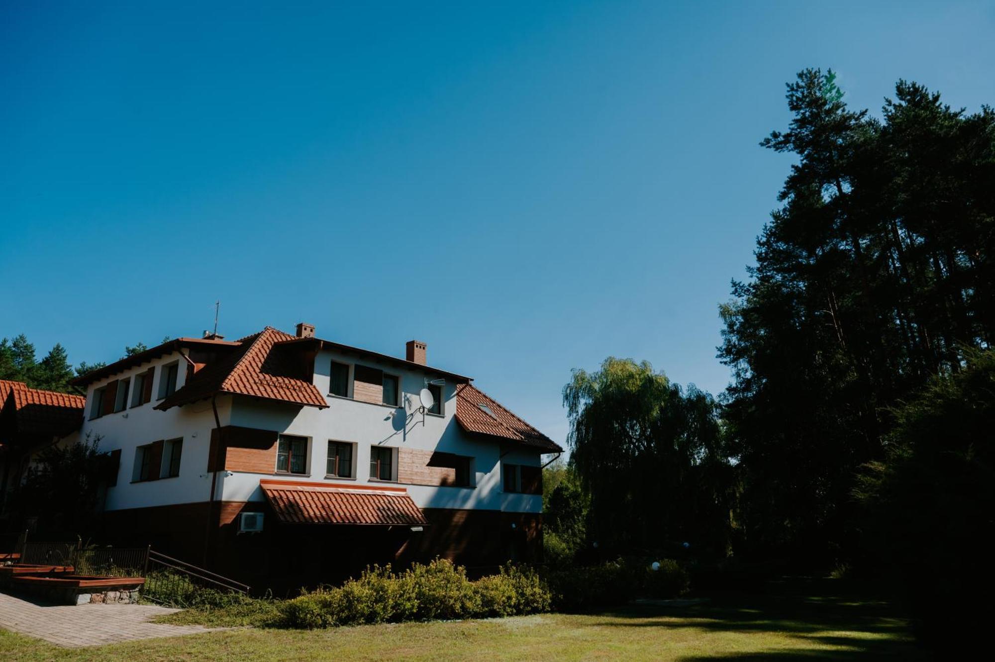 Kwatera W Lesniczowce Czarne Karszanek Exterior foto