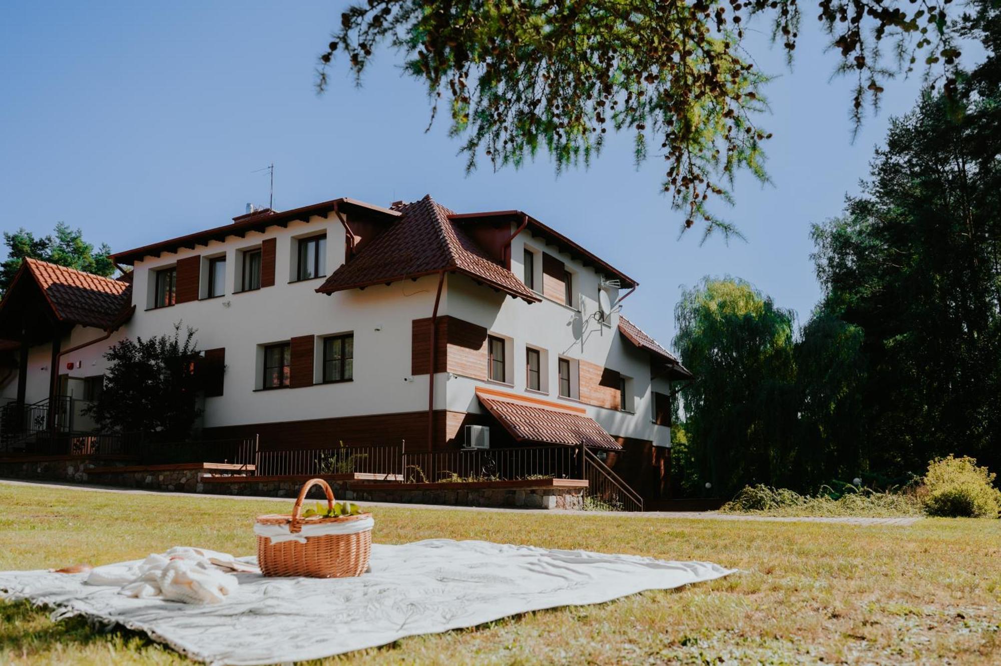 Kwatera W Lesniczowce Czarne Karszanek Exterior foto